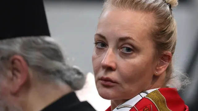 epa11388585 Yulia Navalnaya, widow of late Russian opposition leader Alexei Navalny, attends a memorial service honoring her late husband on his birthday, June 4th, at the Church of Saint Mary (Marienkirche) in Berlin, Germany, 04 June 2024. Outspoken Kremlin critic Navalny died at the age of 47 in an arctic penal colony on 16 February 2024 after being transferred there in 2023. The colony is considered to be one of the world's harshest prisons. EPA/HANNIBAL HANSCHKE