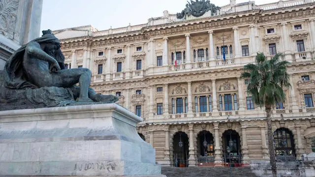 Una veduta esterna del “Palazzaccio” o Palazzo di Giustizia, meglio conosciuto come la sede della Corte di Cassazione in piazza Cavour a Roma, 26 novembre 2020. ANSA/CLAUDIO PERI