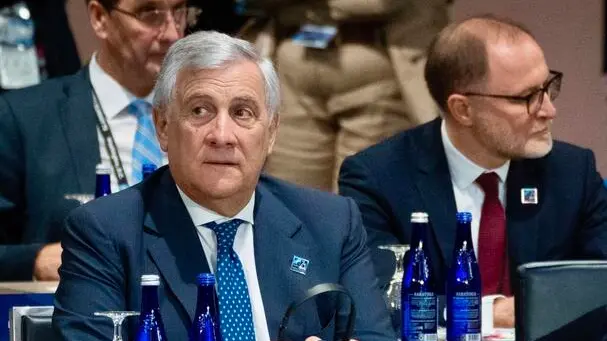 Il ministro degli Esteri, Antonio Tajani, al summit Nato a Washington (Usa), 10 luglio 2024. NPK ANSA / Filippo Attili - Us Palazzo Chigi +++ ANSA PROVIDES ACCESS TO THIS HANDOUT PHOTO TO BE USED SOLELY TO ILLUSTRATE NEWS REPORTING OR COMMENTARY ON THE FACTS OR EVENTS DEPICTED IN THIS IMAGE; NO ARCHIVING; NO LICENSING +++