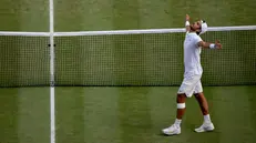 Lorenzo Musetti festeggia la vittoria contro Taylor Fritz (Usa) a Wimbledon - Foto Epa © www.giornaledibrescia.it