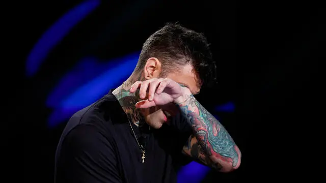 Fedez si commuove durante la trasmissione televisiva Belve, in onda su Rai Due, Roma 28 marzo 2024. ANSA/FABIO FRUSTACI