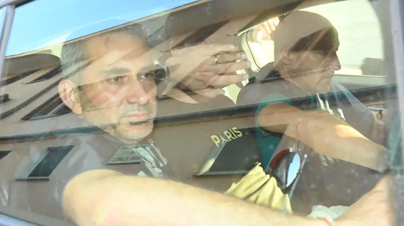 L'arrivo di Giacomo Bozzoli al Comando provinciale dei carabinieri - Foto Gabriele Strada Neg © www.giornaledibrescia.it