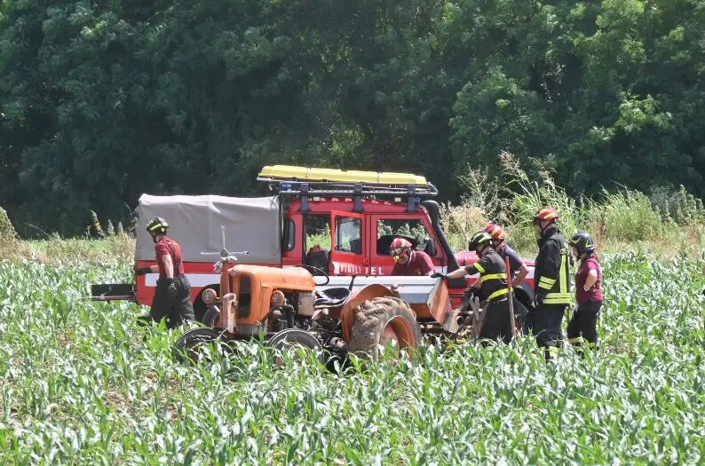 A Pontoglio è morto un agricoltore schiacciato da un attrezzo