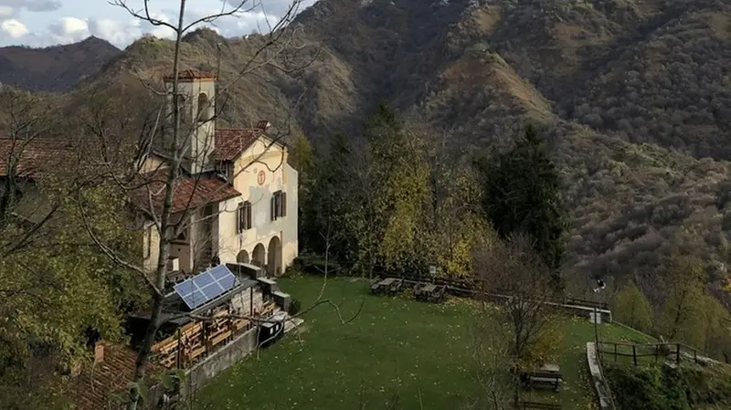 Il santuario sopra Sarezzo: qui si può mangiare anche pane e salamina - © www.giornaledibrescia.it