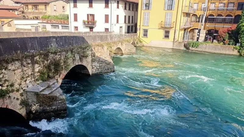 Il fiume Oglio è in piena - © www.giornaledibrescia.it