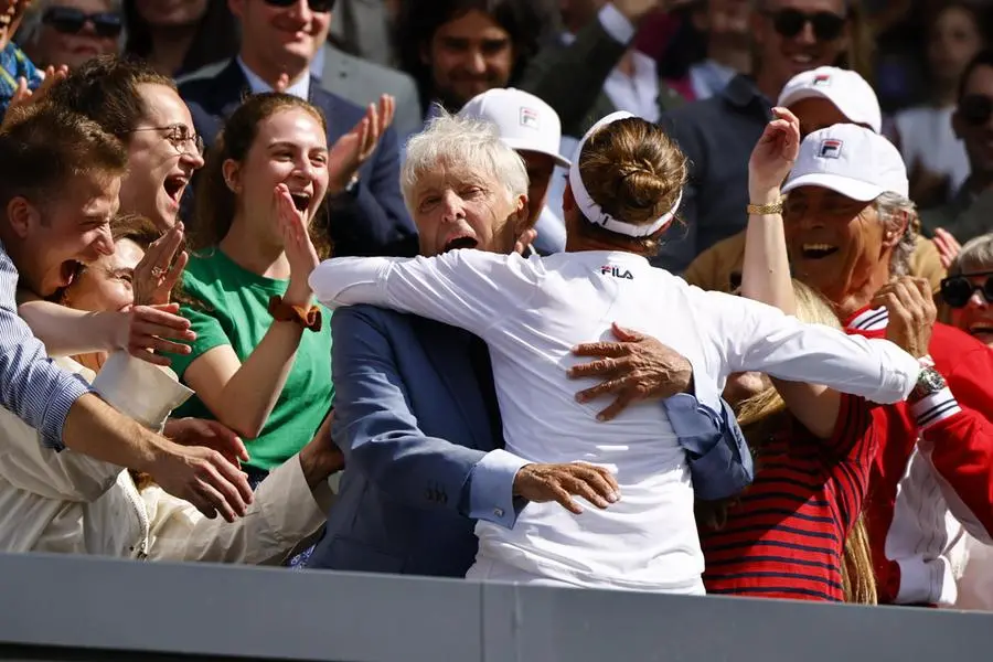 Jasmine Paolini e Barbora Krejcikova alla finale di Wimbledon