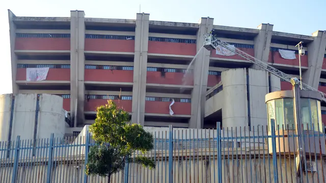 Protesta nel carcere di Sollicciano, appiccate le fiamme in due sezioni. Probabile causa il suicidio di un 20enne. Firenze, 4 Luglio 2024 ANSA/CLAUDIO GIOVANNINI