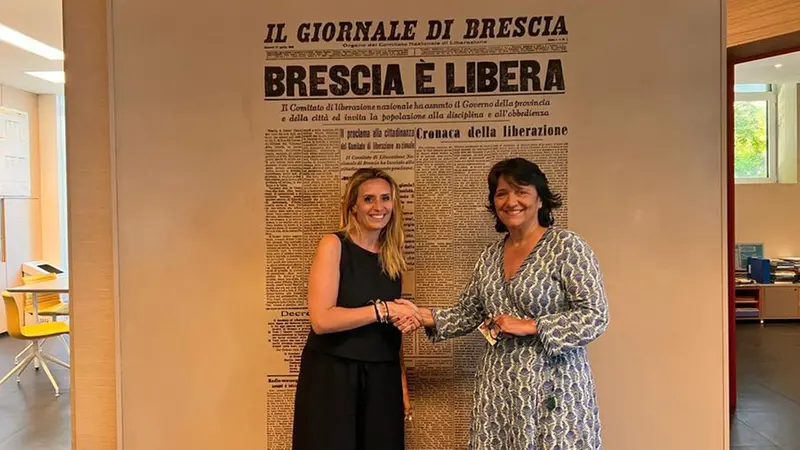 L'assessora regionale Francesca Caruso e la direttrice del GdB Nunzia Vallini in redazione