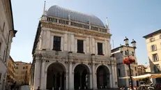 Palazzo Loggia in una foto d'archivio - © www.giornaledibrescia.it