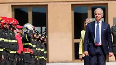 il ministro dell'Interno Matteo Piantedosi alla Scuole Centrali Antincendi durante la cerimonia di insediamento del nuovo capo del Corpo nazionale dei Vigili del Fuoco, Carlo Dall'Oppio, Roma, 6 Luglio 2023. ANSA/GIUSEPPE LAMI