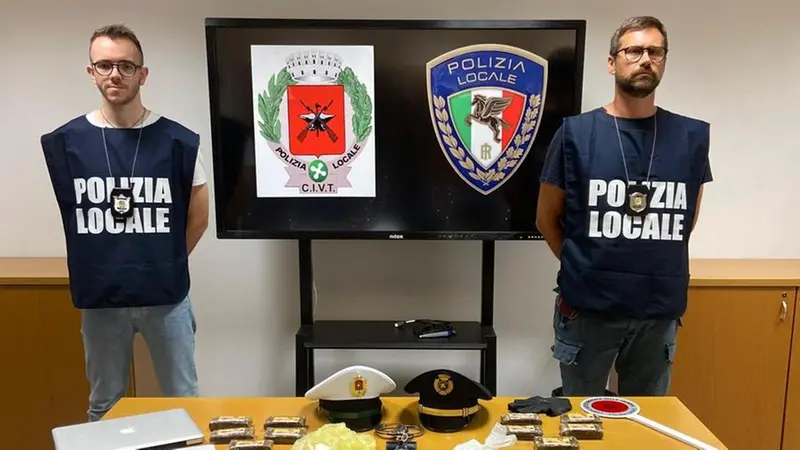 L'operazione condotta dalla Polizia Locale della Valtrompia - © www.giornaledibrescia.it