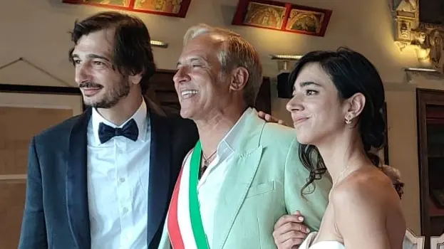 Stefano Cipani e Anna Pennella si sono sposati il 19 luglio 2024 a Salò