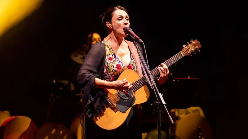 Omaggio alla tradizione musicale di Sicilia: Carmen Consoli al Vittoriale