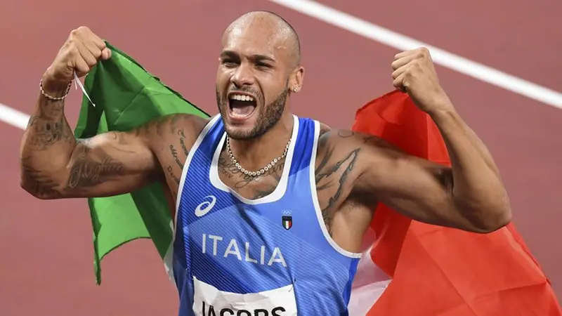 Marcell Jacobs riscrisse la storia dell'atletica italiana vincendo i 100 metri e la 4x100 a Tokyo 2020 - Foto Ansa © www.giornaledibrescia.it