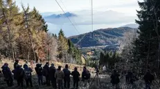 Rimozione, con un elicottero dei vigili del fuoco, della cabina della funivia del Mottarone precipitata a maggio. Stresa 08 novembre 2021 ANSA/TINO ROMANO