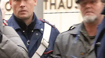 Max Leitner, il re delle evasioni, e' stato arrestato in Alto Adige. L'uomo e' stato bloccato dai carabinieri in una villetta di Vandoies, in Val Pusteria. Bolzano, 7 dicembre 2011. ANSA/BETTINA RAVANELLI