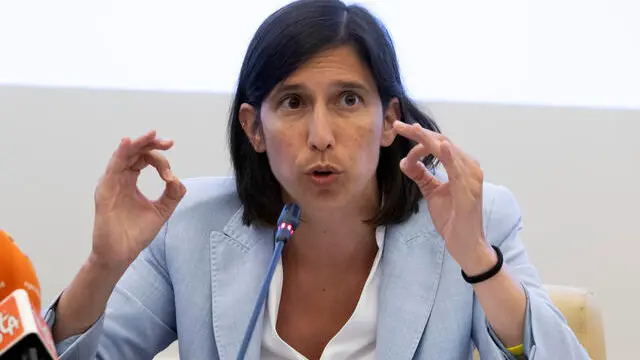 Il segretario del PD Elly Schlein, durante la conferenza stampa sul l’iter del decreto legge liste d’attesa. Roma, 16 luglio 2024 ANSA/MASSIMO PERCOSSI