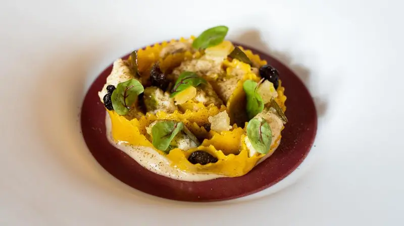 La cartellata di luccio con patate, olive e capperi di chef Maurizio Bufi