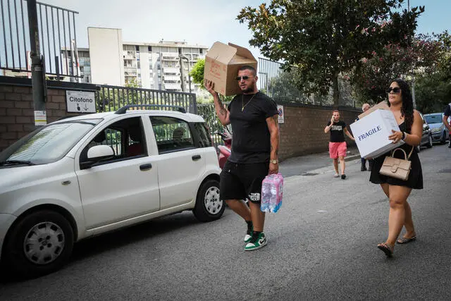 Crollo Scampia: Molti Sfollati Da Parenti, 150 All'Università ...