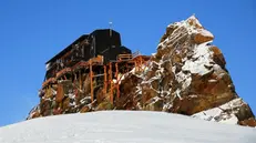 Il rifugio Capanna Margherita a 4.554 metri di quota - Foto Nicola Viotti © www.rifugimonterosa.it