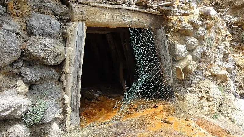 La miniera Cala dell'Allume sull'Isola del Giglio - Foto/Wikipedia