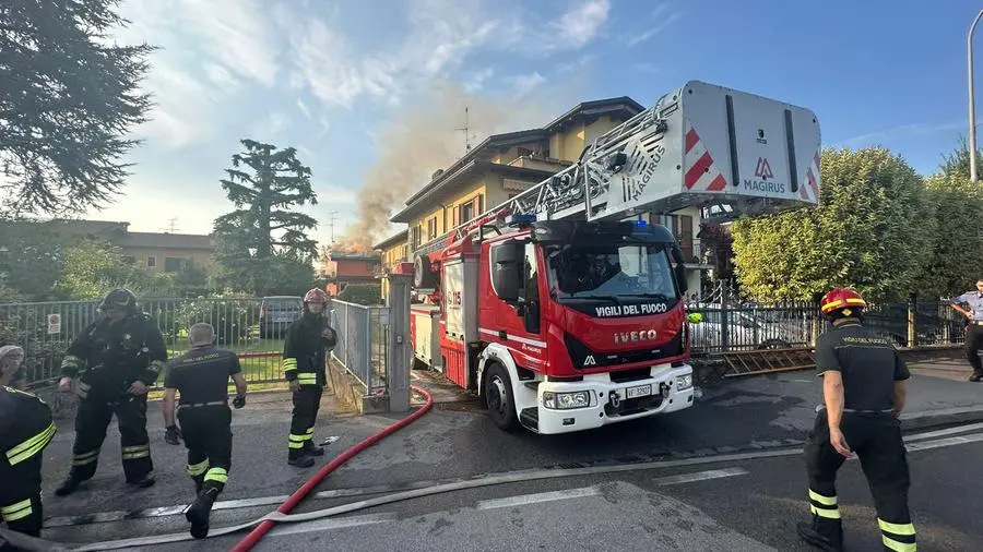 Villetta in fiamme a Pozzolengo