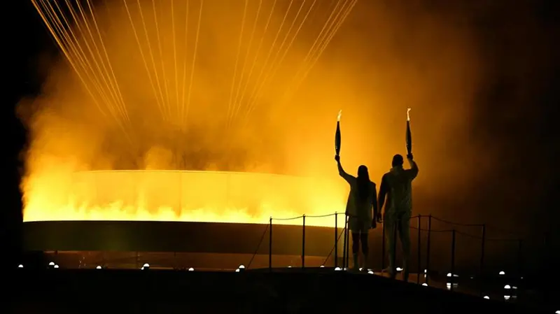 Olimpiadi Parigi 2024, le foto più belle della cerimonia di apertura