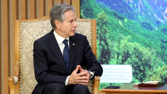 epa11500022 US Secretary of State Antony Blinken speaks to Vietnamese Prime Minister Pham Minh Chinh (not pictured) during their meeting at the Government Office in Hanoi, Vietnam, 27 July 2024. Blinken is in Vietnam on 27 July to honor the passing of Vietnam's late General Secretary of the Communist Party Nguyen Phu Trong. Vietnam held a two-day national funeral on 25 and 26 July for General Secretary of the Communist Party, Nguyen Phu Trong, who died in Hanoi on 19 July at the age of 80. EPA/LUONG THAI LINH / POOL