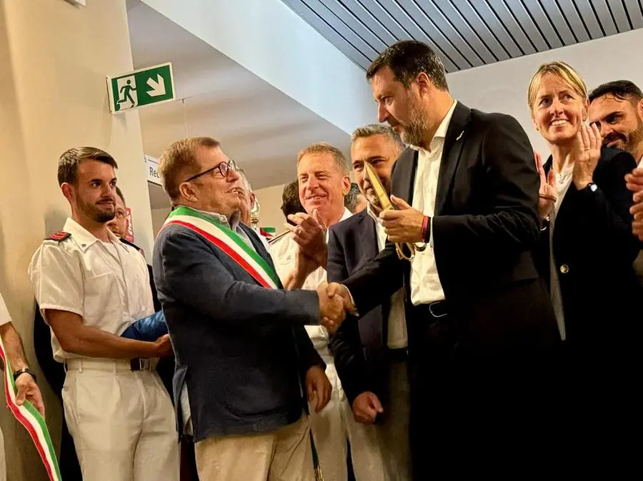 Il ministro Salvini a Desenzano per la Guardia Costiera