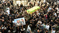 Funerale dei combattenti Hezbollah uccisi negli attacchi israeliani nel Libano meridionale - Foto Epa © www.giornaledibrescia.it