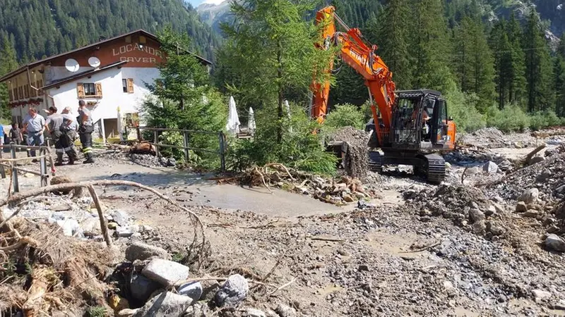 Ruspe al lavoro alla piana del Gaver © www.giornaledibrescia.it