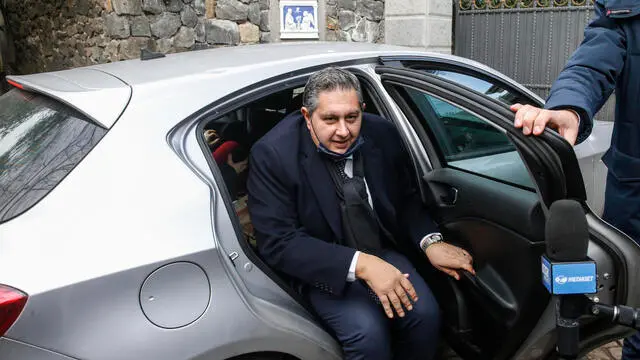 Giovanni Toti arriva per il vertice del centro destra a Villa Grande, Roma 23 dicembre 2021. ANSA/FABIO FRUSTACI