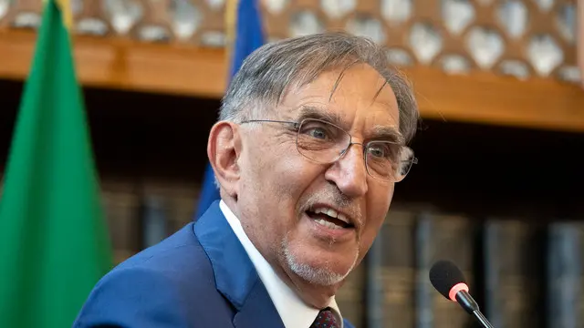 Il presidente del senato Ignazio La Russa durante la cerimonia della consegna del ventaglio. Roma, 23 luglio 2024 ANSA/MASSIMO PERCOSSI