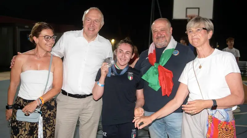 Angela Andreoli con la manager Silvia Sardi, l'assessore Valter Muchetti, il presidente della Brixia Folco Donati e la sindaca Laura Castelletti - Foto New Reporter Papetti © www.giornaledibrescia.it