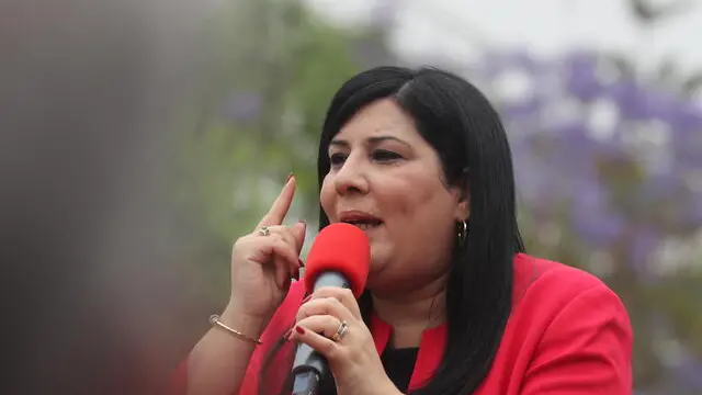 epa10624818 President of the Free Destourian Party (Free Constitutional Party) Abir Moussi speaks during a rally against the Tunisian president amid rising inflation, in Tunis, Tunisia, 13 May 2023. Inflation rose to 10.3 percent in March 2023, fueled mainly by the rise in 2022 in international prices for energy and imported agricultural products. EPA/MOHAMED MESSARA