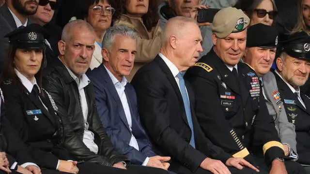 epa10409077 David Barnea Director of Mossad (C) Ronen Bar director of Shin Bet (L) defense minister Yoav Galant (2C) US military general Michael Kurilla (R) during a change of Command honor guard ceremony at the Ministry of Defense headquarters in the Kriya base in Tel Aviv, Israel , 16 January 2023 . Herzi Halevi has been promoted from the rank of Major-General to the one of Lieutenant-General and sworn during a festive ceremony in presence of Prime Minister Benjamin Netanyahu. Halevi replaced ex Lieutenant-General Aviv Kochavi who retired after four years as the head of the Israel Defence Forces (IDF) and 40 years as soldier. EPA/ABIR SULTAN