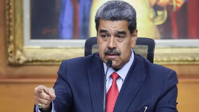 epa11513890 Venezuelan President Nicolas Maduro speaks during a press conference at the Miraflores Palace in Caracas, Venezuela, 31 July 2024. Maduro filed an appeal, earlier on 31 July, for protection before the Electoral Chamber of the Supreme Court of Justice in which he asked to clarify 'everything that needs to be clarified' about the 28 July presidential elections, whose official result ratified his victory despite allegations of fraud by the opposition. EPA/RONALD PENA R