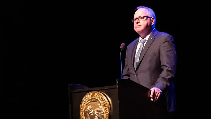 Il governatore del Minnesota, Tim Walz