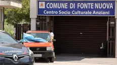 Donna morta in auto con colpo pistola, fermato il marito