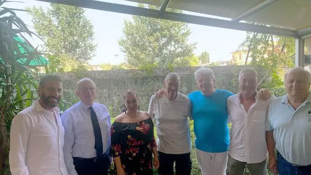 Sabato a Nuvolera. Gli organizzatori e gli artisti impegnati nella «Notte di San Lorenzo» - © www.giornaledibrescia.it
