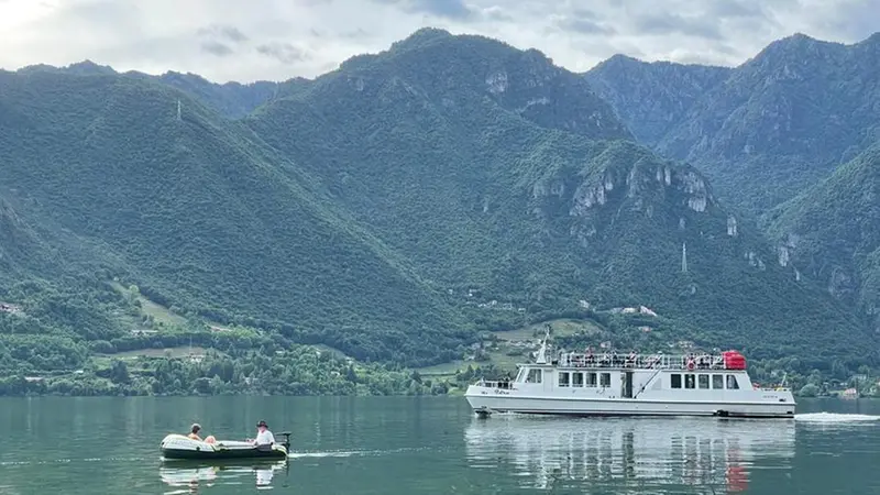 Il battello Idra per la crociera sul lago d'Idro - Foto Lake Idro Travel