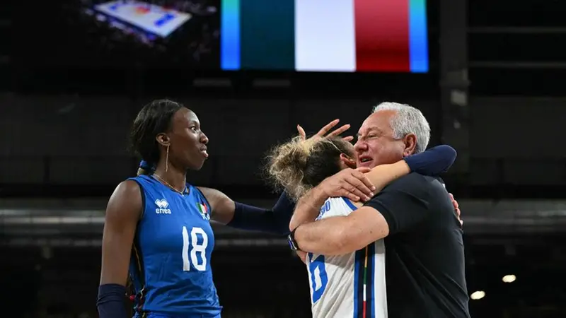 Egonu, De Gennaro e Velasco - Foto Ansa © www.giornaledibrescia.it