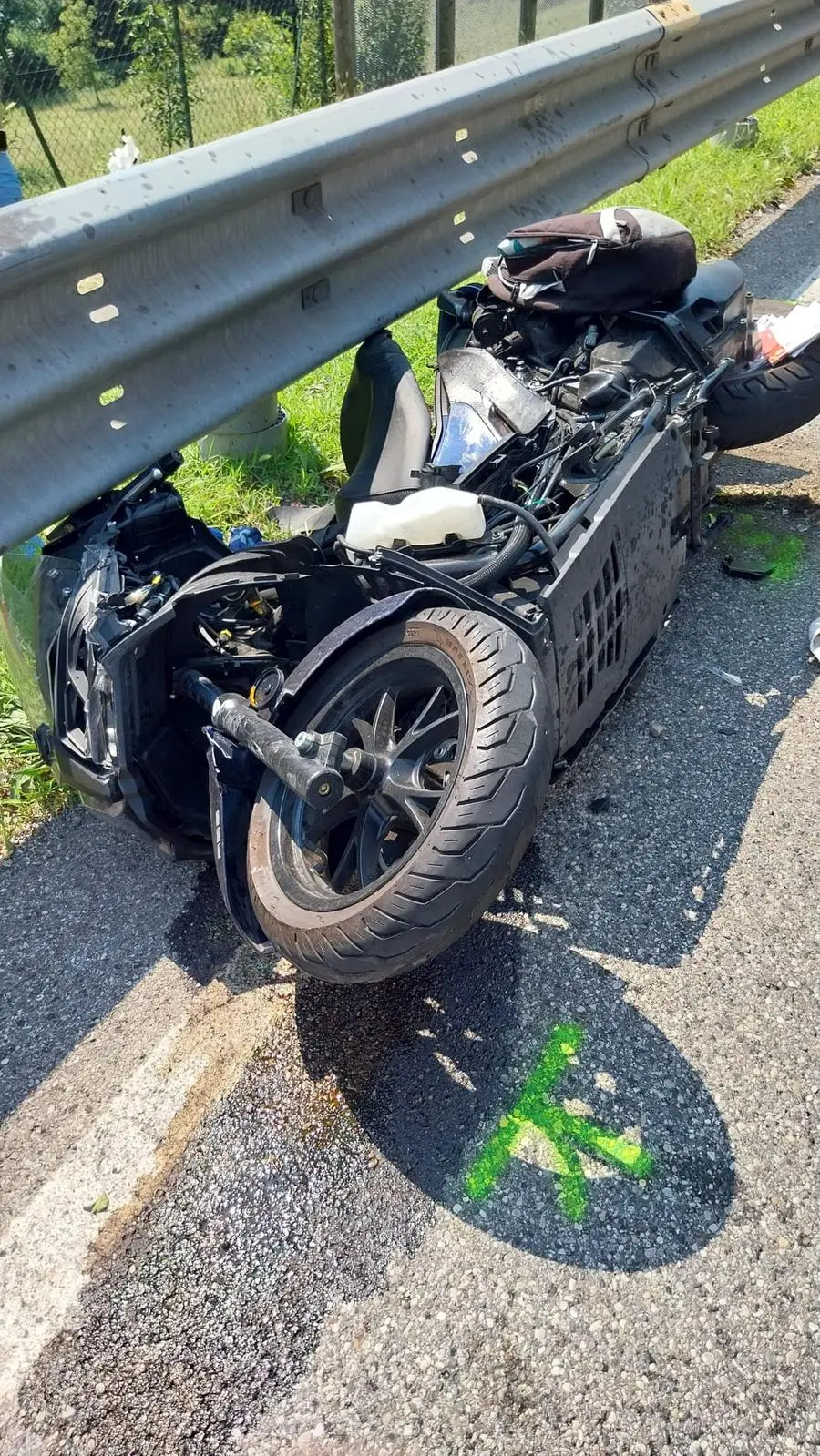 Scooterista travolto da un'auto sulla 237 del Caffaro