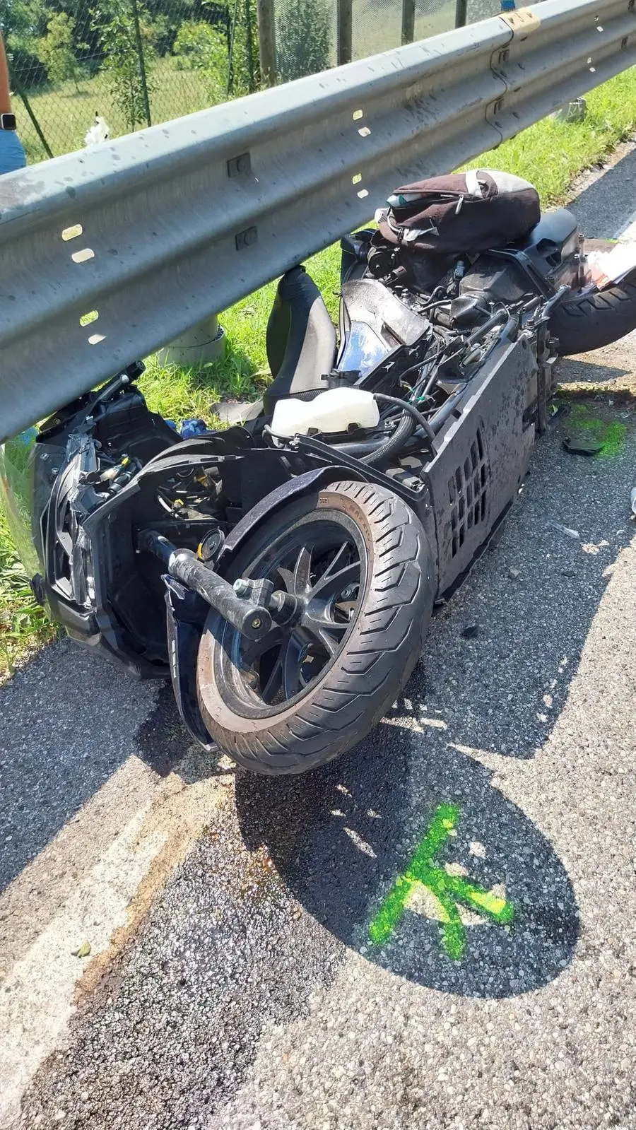 Scooterista travolto da un'auto sulla 237 del Caffaro