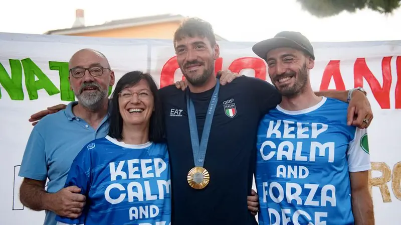 Giovanni De Gennaro con la famiglia - Foto New Reporter Papetti © www.giornaledibrescia.it