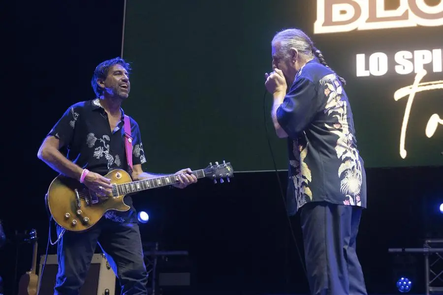 La Treves Blues Band e Lou Marini alla Festa di Radio Onda d'Urto