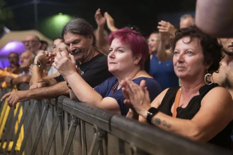 La Treves Blues Band e Lou Marini alla Festa di Radio Onda d'Urto