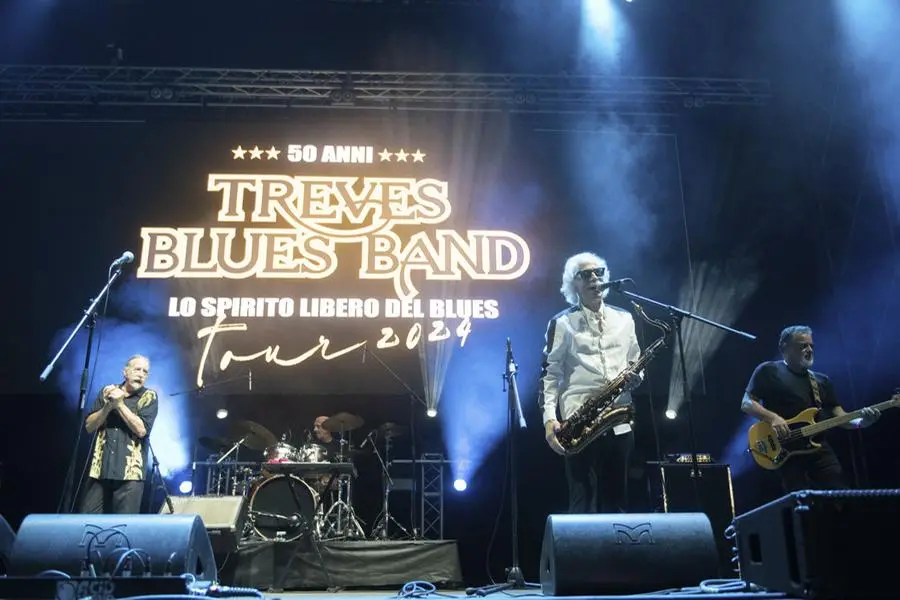 La Treves Blues Band e Lou Marini alla Festa di Radio Onda d'Urto