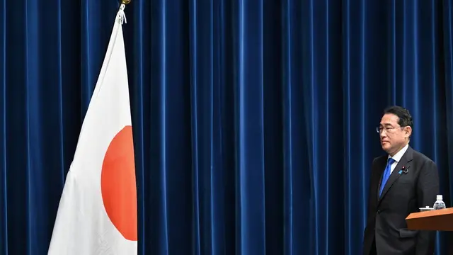 epa11548145 Japan's Prime Minister Fumio Kishida arrives to speak at a press conference at the prime minister's office in Tokyo, Japan, 14 August 2024. Kishida confirmed on 14 August that he will not seek re-election as head of the Liberal Democratic Party next month, essentially meaning the end of his premiership. EPA/PHILIP FONG / POOL