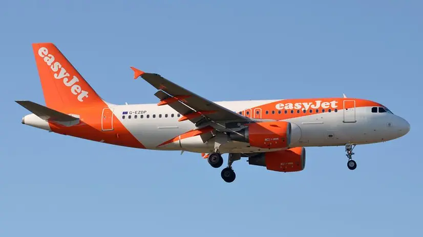 Un aereo Easyjet in volo - Foto/Wikipedia